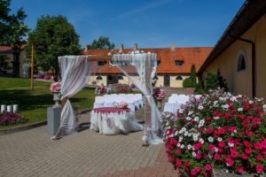 slokenbekas_muiza_milzkalne_laulibu_ceremonija_pagalms013